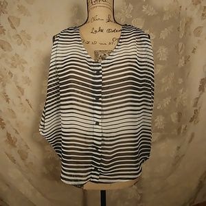 Mona B Sleeveless Flowie Blouse - Black & White